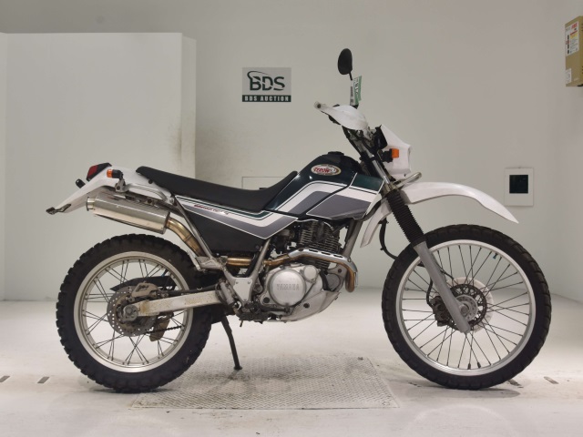 Yamaha SEROW XT225 2002