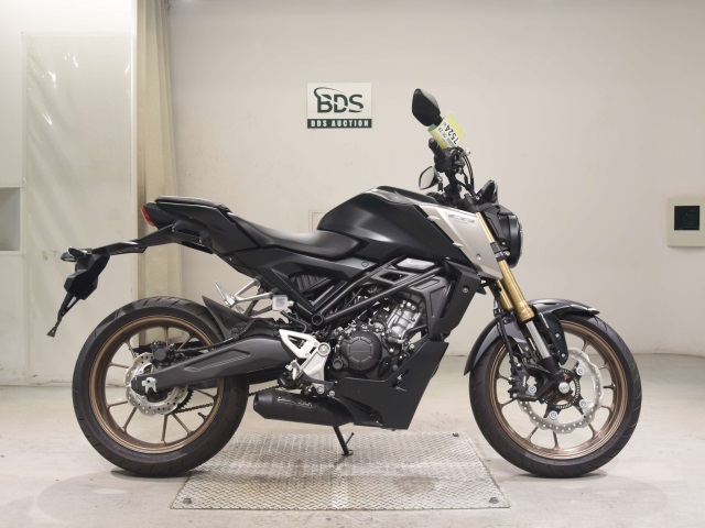 Honda CB125R 2021