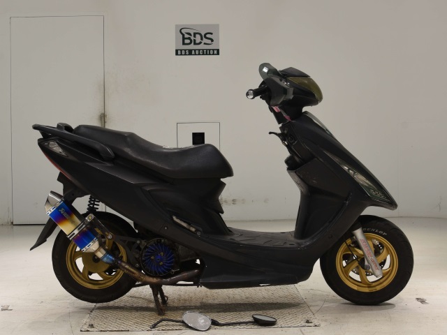 Suzuki GSR125 2007