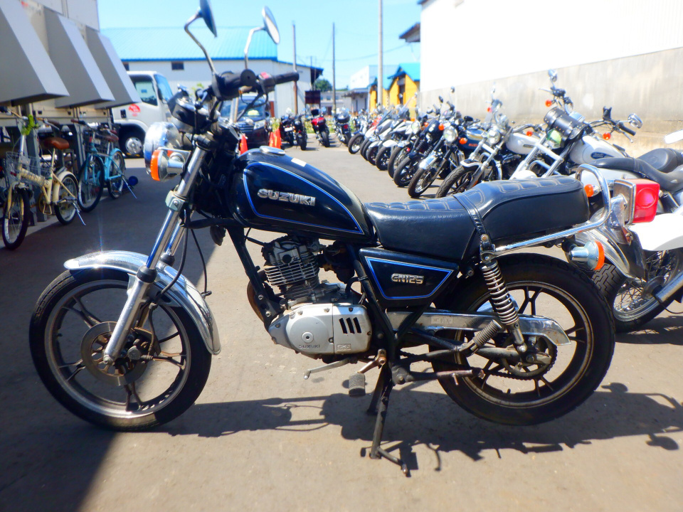 Suzuki GN125