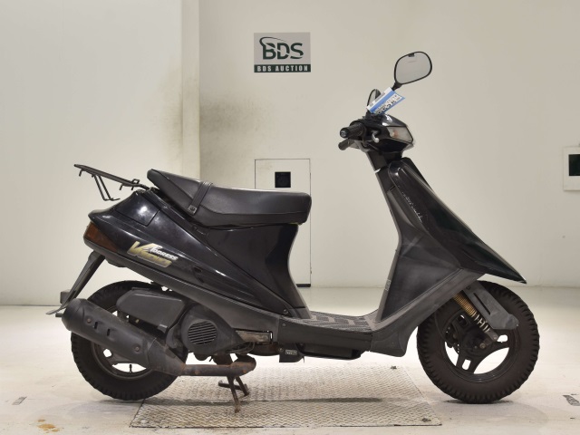 Suzuki ADDRESS V100