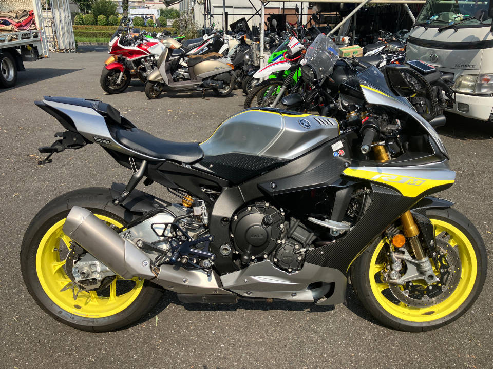 Yamaha YZF-R1M 2017