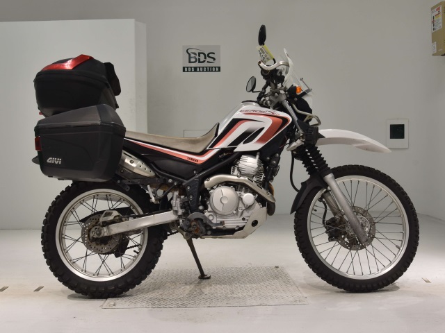 Yamaha SEROW XT250 2010