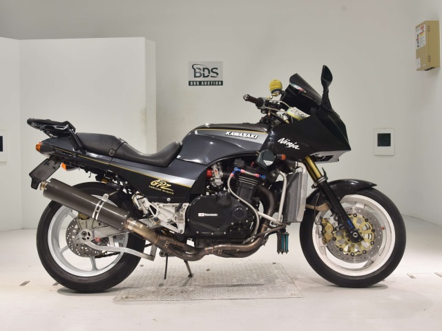 Kawasaki GPZ900R 1991