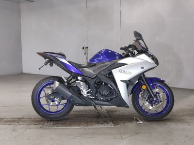 Yamaha YZF-R25 2015