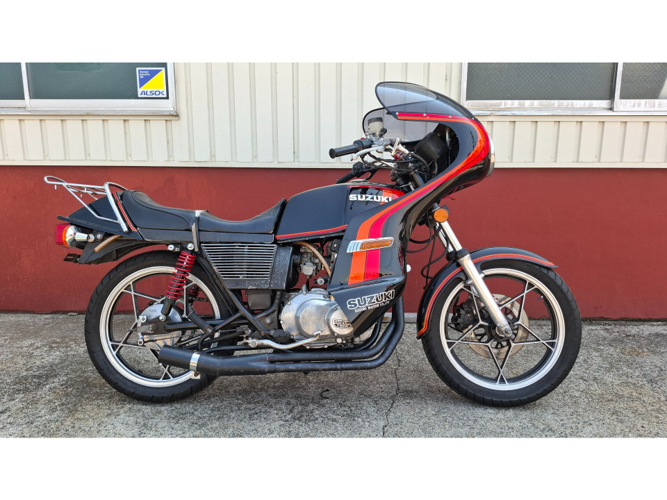 Suzuki GSX250E