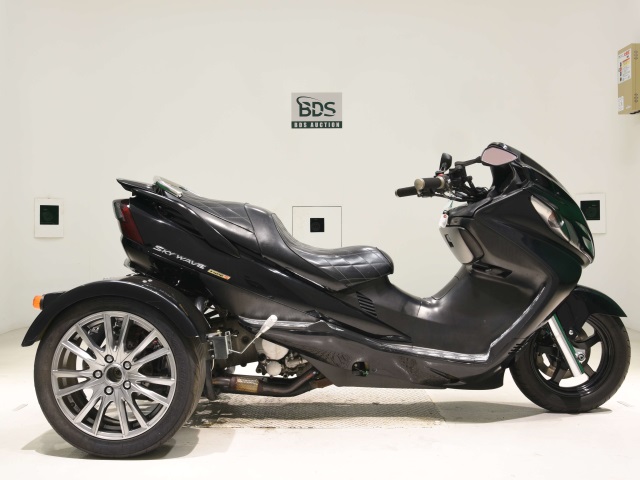 Suzuki SKYWAVE 250 TRIKE