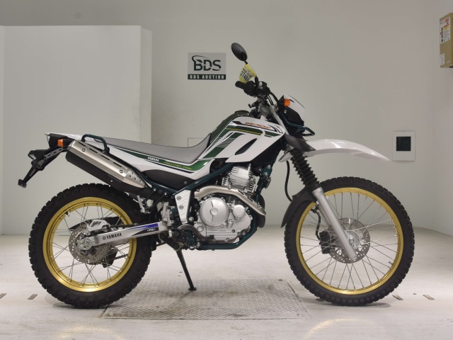 Yamaha SEROW XT250 2021
