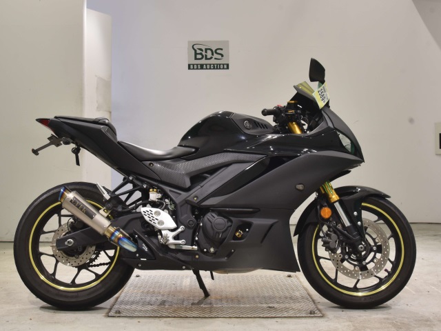 Yamaha YZF-R25A 2019