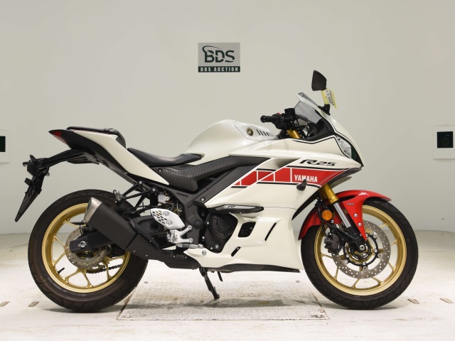 Yamaha YZF-R25A 2022