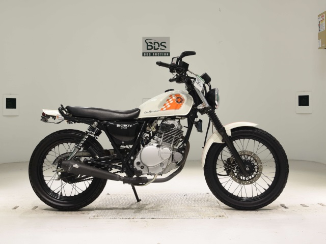 Suzuki GRASSTRACKER BIGBOY 2012