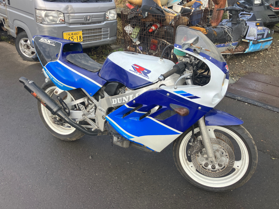 Suzuki GSX-R400