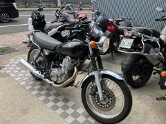 Yamaha SR400 2018