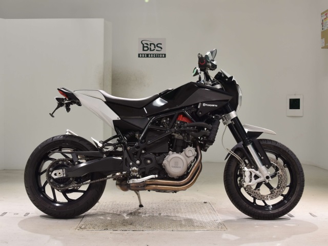 Husqvarna NUDA900 2013