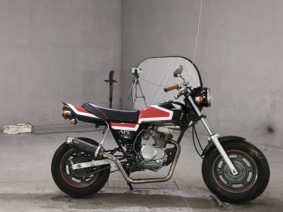 Honda APE50 2002