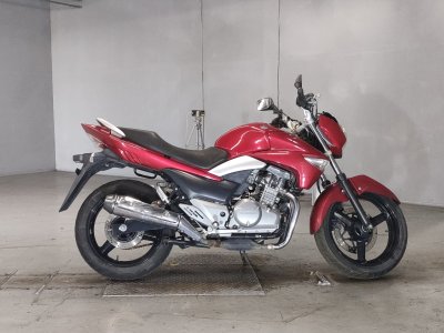 Suzuki GSR250