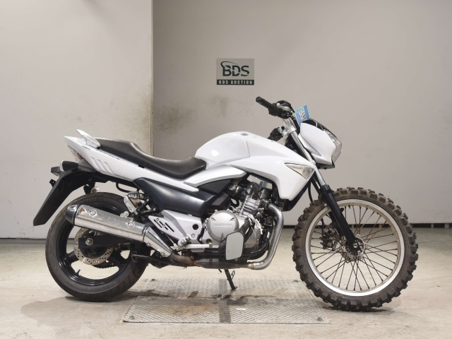 Suzuki GSR250