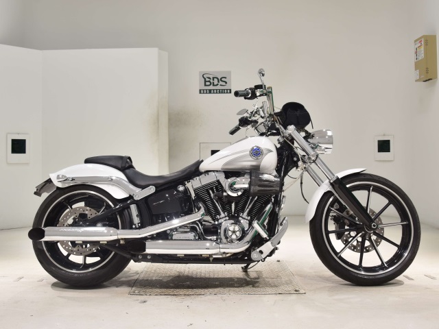 HD BREAKOUT FXSB1690 2016