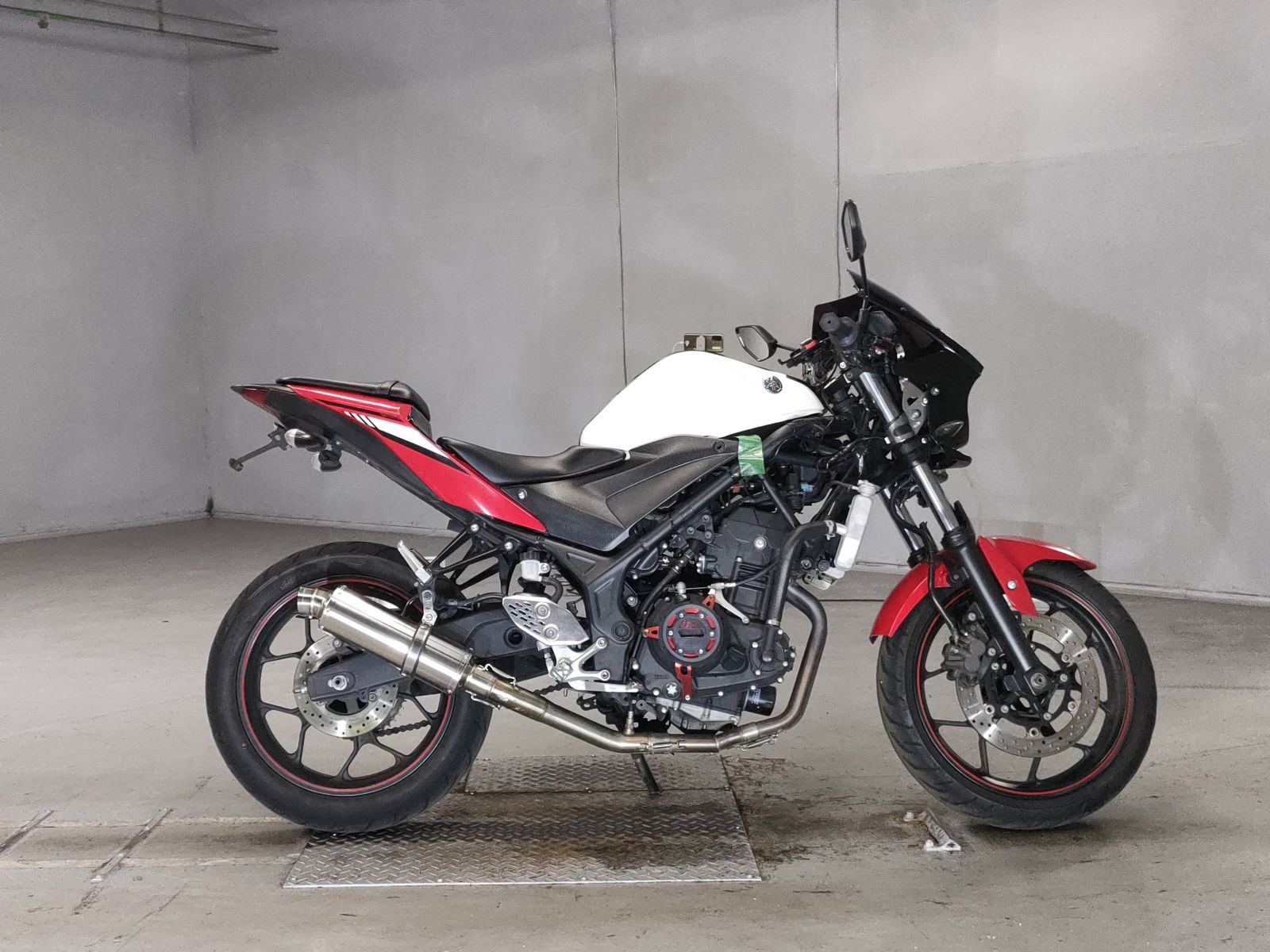 Yamaha YZF-R25 2016