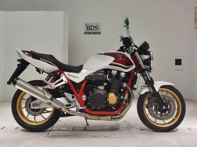 Honda CB1300SF 2021