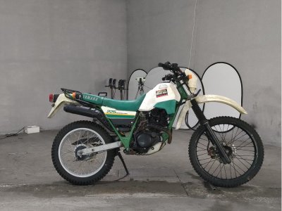 Yamaha SEROW XT225
