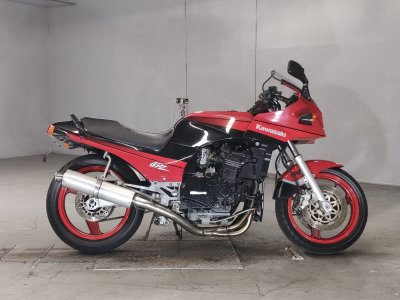 Kawasaki GPZ900R 1995
