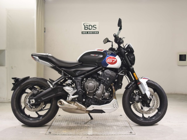 Triumph TRIDENT660 2024