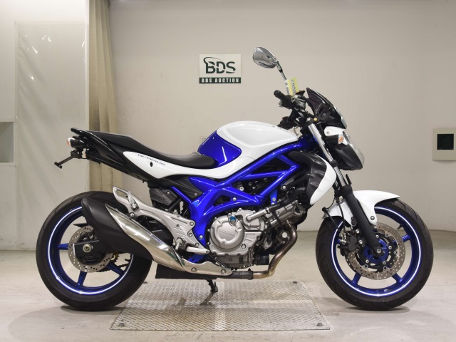 Suzuki GLADIUS SFV400 2012
