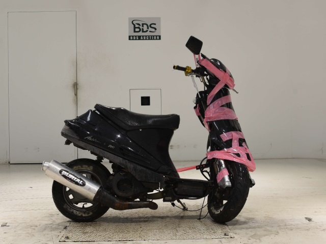 Suzuki ADDRESS V100