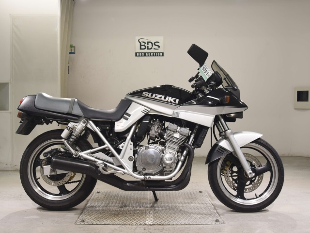 Suzuki GSX250S KATANA