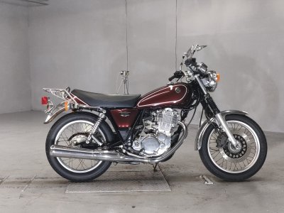 Yamaha SR400
