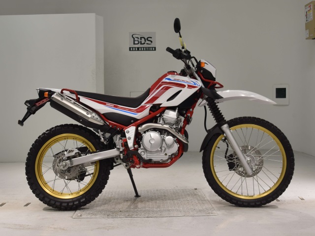 Yamaha SEROW XT250 2020