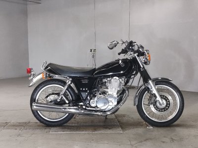 Yamaha SR400