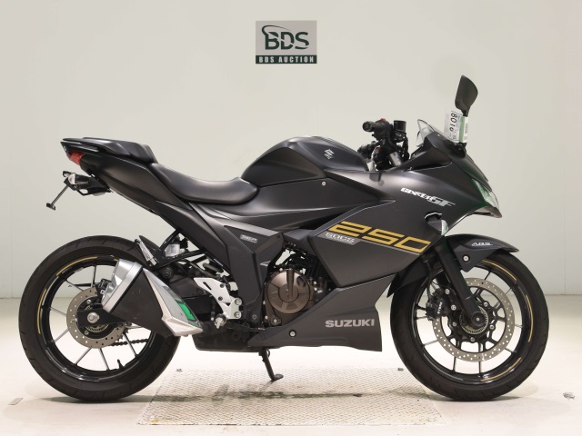 Suzuki GIXXER250SF