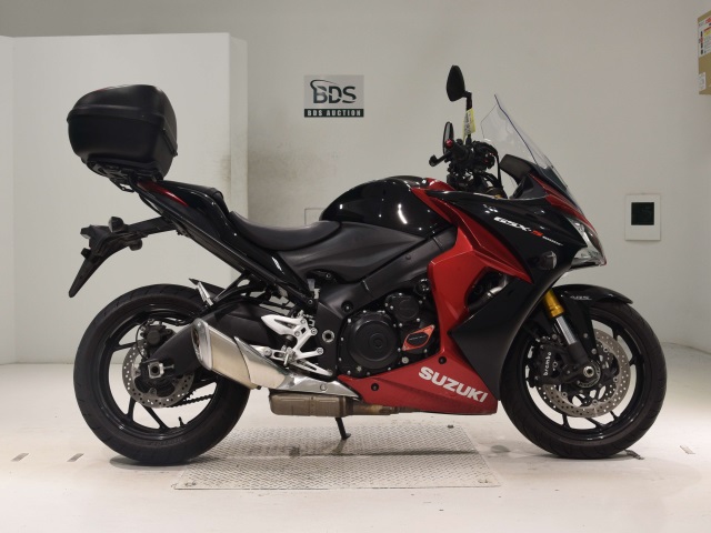 Suzuki GSX-S1000F 2016