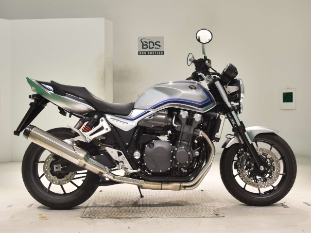 Honda CB1300SF 2024