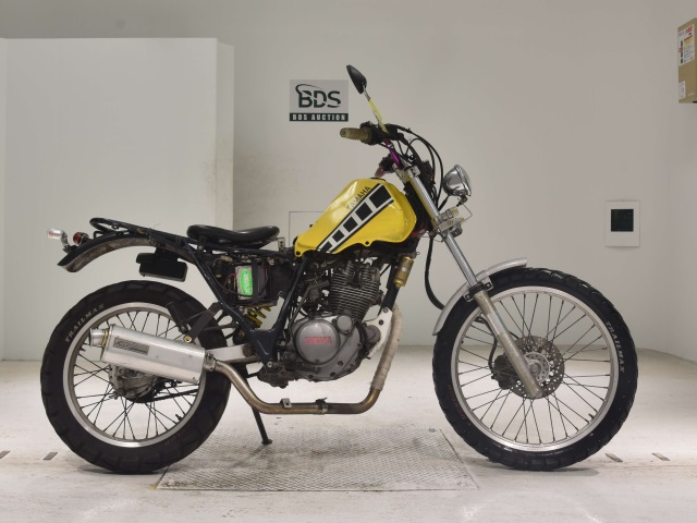 Yamaha SEROW XT225 1982