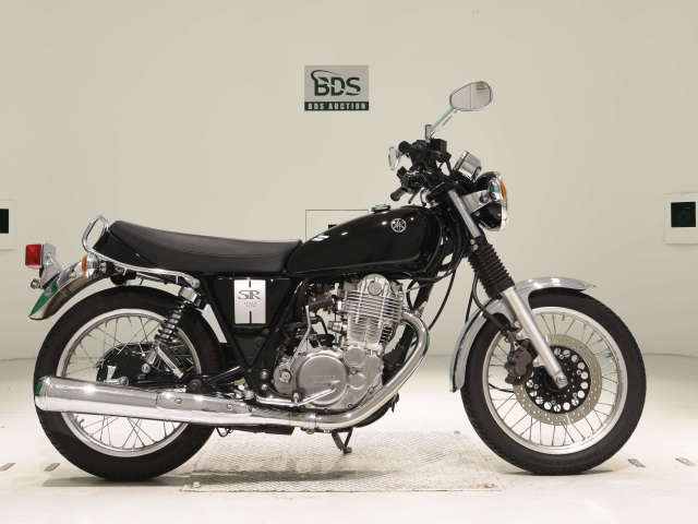 Yamaha SR400 2020