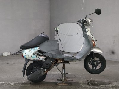 Suzuki LETS4