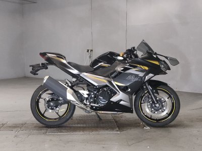 Kawasaki NINJA400 2021