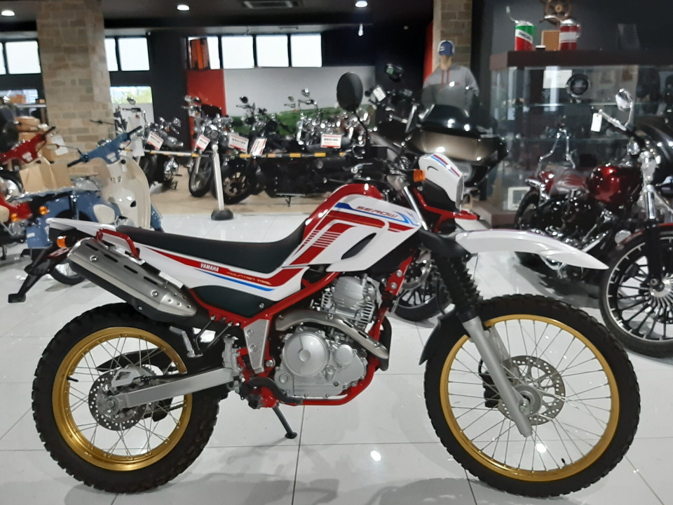 Yamaha SEROW XT250 2020