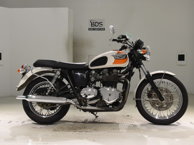 Triumph BONNEVILLE T100 2005