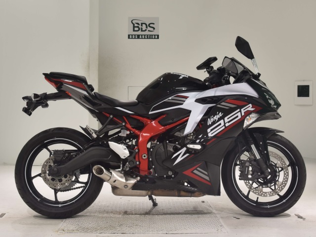 Kawasaki NINJA ZX-25R 2021